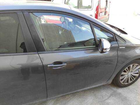 Puerta Delantera Derecha Peugeot 208 YH01