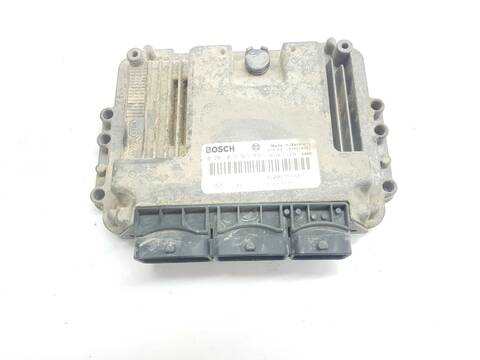Centralita Motor ECU Nissan Interstar CAJA CERRADA L 2 H 2 TECHO