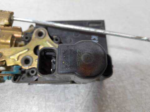 Foto 3ª: Cerradura Puerta Trasera Derecha Chevrolet Lacetti 1.6 CAT 109CV 80KW [F16D3] (2006)