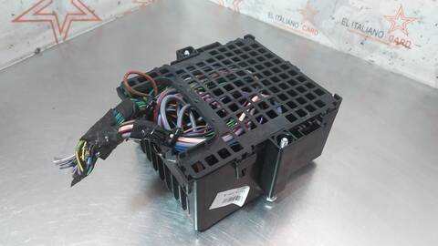 Foto 4ª: Caja Reles Fusibles Ford Transit AMBIENTE 75CV 55KW [UGCB] (2015)