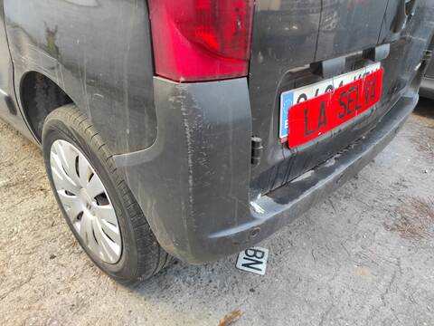 Foto 2ª: Paragolpes Trasero Fiat Fiorino 1.2 D III 75CV 55KW 225) 199A2000 (2017)