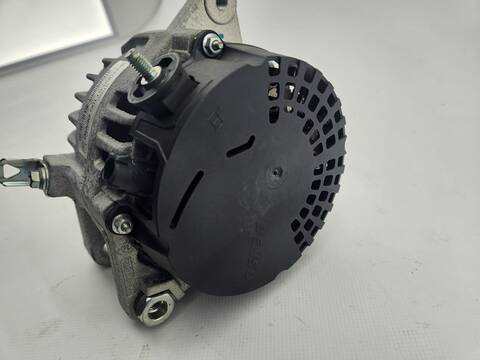Foto 3ª: Alternador Toyota Auris ACTIVE 132CV 97KW [1ZR] (2014)