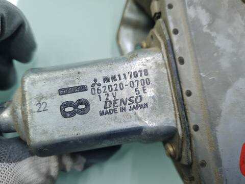 Foto 2ª: Elevalunas Eléctrico Delantero Derecho Mitsubishi Montero 3.2 DI-D GLS 3-PTAS.) 160CV 118KW [4M41] (2003)
