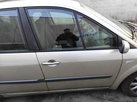 Puerta Delantera Derecha Renault Scenic K9KP732 JM)