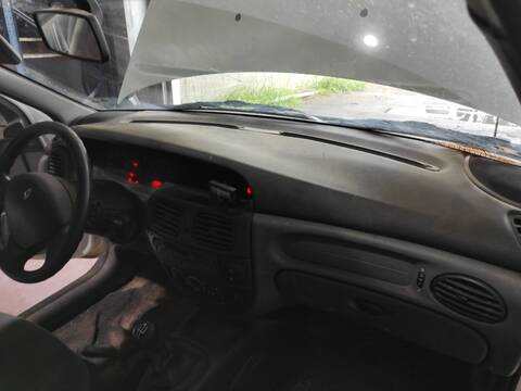 Salpicadero Renault Megane F9Q732 BERLINA I FASE 2 BERLINA BA0)
