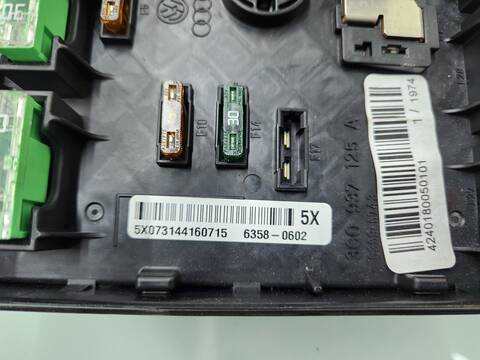 Foto 4ª: Caja Reles Fusibles Audi Q3 ATTRACTION QUATTRO 150CV 110KW [CUVC] (2015)