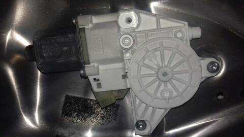 Foto 3ª: Elevalunas Eléctrico Delantero Izquierdo Mercedes Clase C 160 220 T CDI 204.208) 170CV 125KW FAMILIAR [OM646811] (2008)