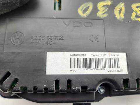 Foto 3ª: Cuadro de Instrumentos Volkswagen Tiguan ADVANCE BLUEMOTION 140CV 103KW [CFFB] (2010)