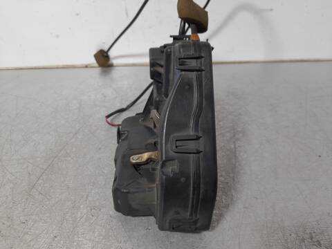 Foto 4ª: Cerradura Puerta Trasera Izquierda Mercedes Clase C 160 200 CDI 203.004) BERLINA 116CV 85KW [OM611962] (2001)