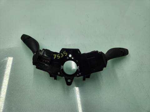 Foto 2ª: Mando Multifuncion Hyundai i20 ESSENCE 75CV 55KW [D3FA] (2015)