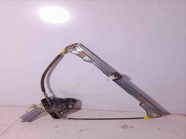 Foto 4ª: Elevalunas Eléctrico Delantero Derecho Renault Clio AUTHENTIQUE 58CV 43KW [D7F G7] (2003)