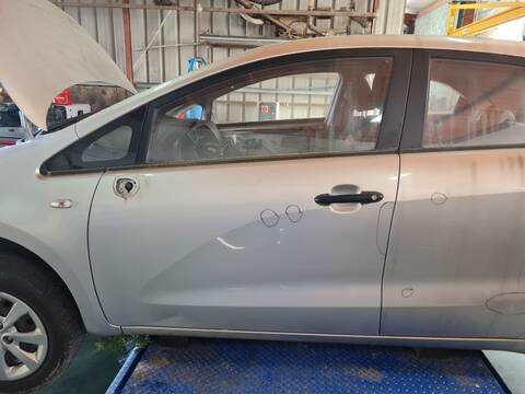 Puerta Delantera Izquierda Kia Rio BASIC 75CV 55KW