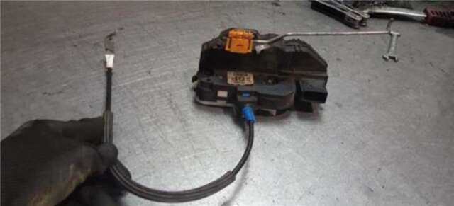Cerradura Puerta Delantera Derecha Opel Astra 1.3