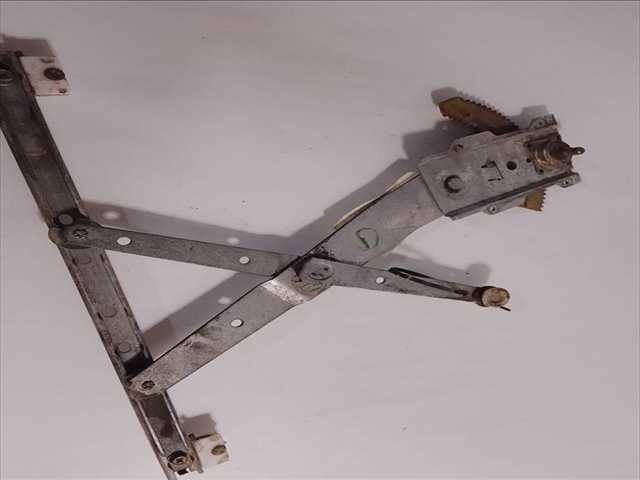 Elevalunas Manual Delantero Derecho Nissan Vanette 2.0 DIESEL