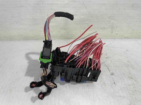 Foto 3ª: Caja Reles Fusibles Renault Megane DYNAMIQUE 116CV (2008)