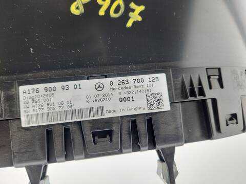 Foto 4ª: Cuadro de Instrumentos Mercedes Clase A 140 A 200 CDI - D 176.008) 136CV 100KW [OM 651.930] (2014)