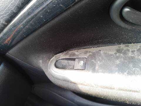 Foto 2ª: Botonera Elevalunas Peugeot 406 SRDT PACK BERLINA 90CV 66KW [RHY] (2003)