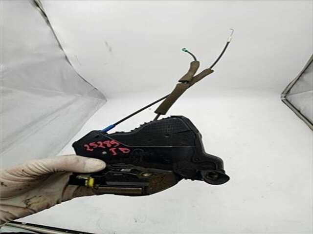 Foto 3ª: Cerradura Puerta Delantera Izquierda Toyota Corolla 2.2 D-4D SPORT [2.2 LTR. - 130 KW D-CAT] [2AD-FHV]