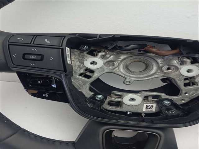 Foto 3ª: Volante Toyota CHR AX2T) HYBRID ADVANCE 72CV 72KW [2ZR] (2024)