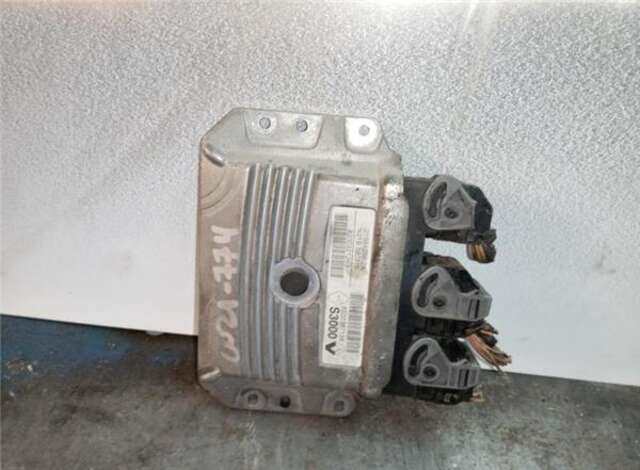 Foto 3ª: Centralita Motor ECU Renault Megane 1.6 CONFORT DYNAMIQUE [1.6 LTR. - 82 KW 16V] II CLASSIC BERLINA (2003-_) [K4MT7]