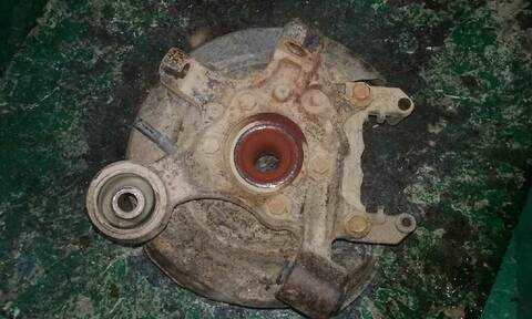 Foto 2ª: Mangueta Trasera Derecha Mitsubishi Montero 3.2 DI-D CAT 165CV 121KW [4M41] (2002)