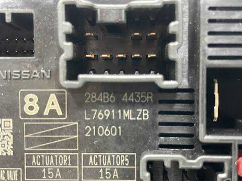 Foto 2ª: Caja Reles Fusibles Dacia Sandero H4D480 (2021)