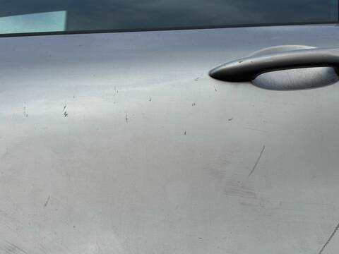 Foto 3ª: Puerta Delantera Izquierda Renault Captur K9K608 (2013)