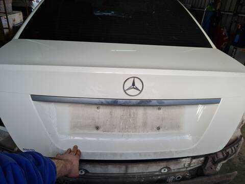 Portón Mercedes Clase C 160 C 220 CDI 204.008) BERLINA 170CV 125KW