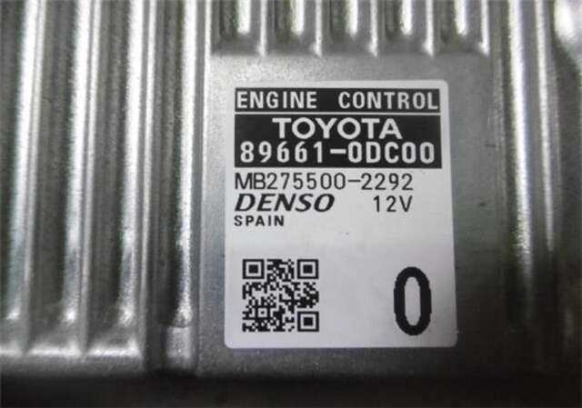 Foto 3ª: Centralita Motor ECU Toyota Yaris 1.5 TS [1.5 LTR. - 77 KW 16V CAT] [1NZ-FE]