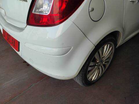 Foto 3ª: Paragolpes Trasero Opel Corsa A13DTR (2013)