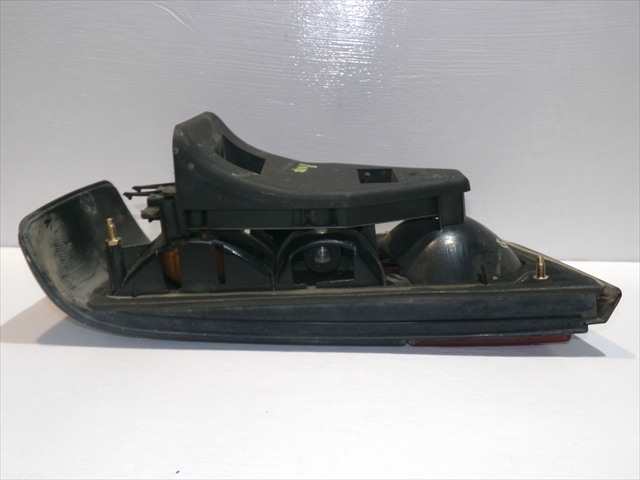 Foto 3ª: Piloto Trasero Derecho Peugeot 405 1.9 TD 1992-1997 [D8A] (1993)
