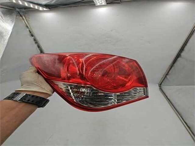 Piloto Trasero Izquierdo Chevrolet Cruze 2.0 LT [2.0 LTR. - 110 KW DIESEL CAT]
