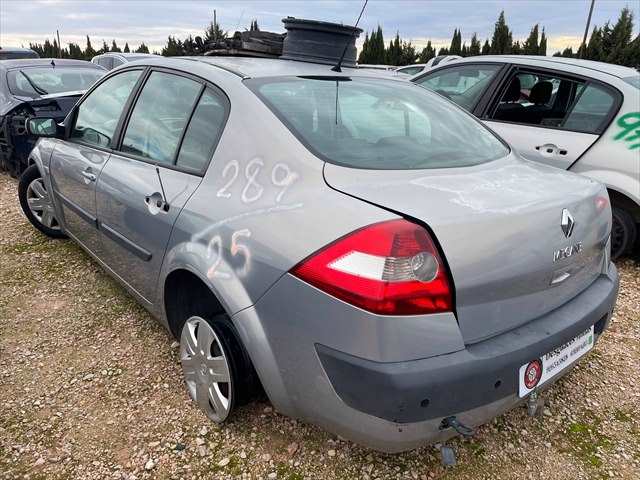 Foto 2ª: Piloto Trasero Izquierdo Renault Megane 1.9 DCI 120cv [F9QB8] (2004)