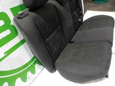 Foto 2ª: Asientos Traseros Ford Focus TREND 101CV [FFDA] (1998)