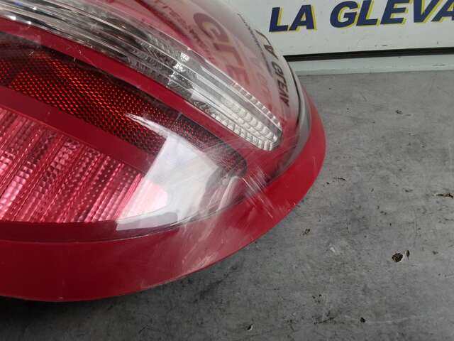 Foto 3ª: Piloto Trasero Derecho Nissan Almera 1.5D 0CV [1461 CC (1.5 LTR) 82CV/60KW K9K] (2004)