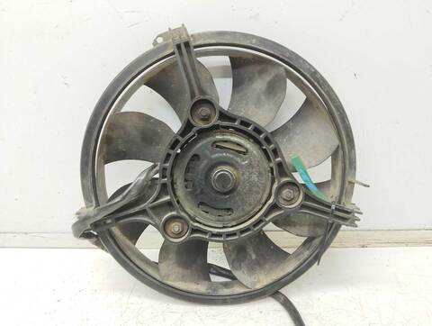 Foto 2ª: Electroventilador Aire Acondicionado Volkswagen Passat ADVANCE BERLINA 130CV 96KW [AVF] (2004)