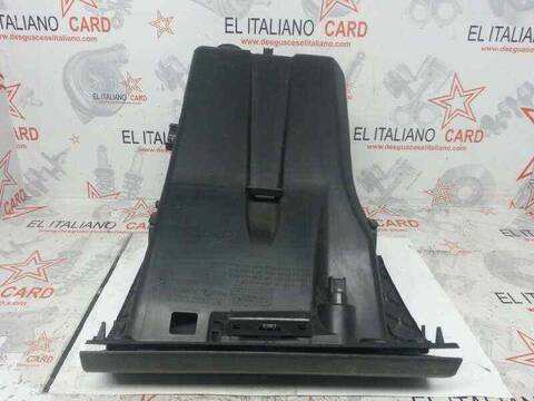 Guantera Ford Focus AMBIENTE D) BERLINA 116CV 85KW