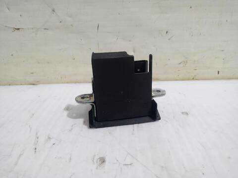 Foto 2ª: Cerradura Maletero Portón Volkswagen Golf COMFORTLINE BLUEMOTION AUT. 150CV (2013)