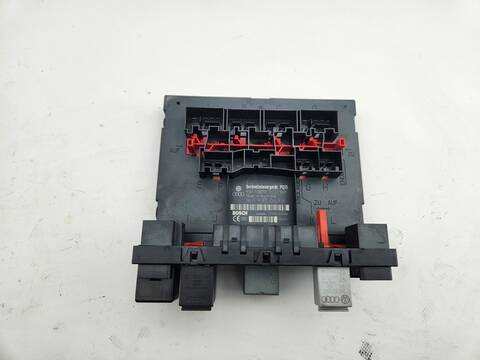 Foto 4ª: Caja Reles Fusibles Volkswagen Golf SPORTLINE BERLINA 140CV 103KW [BKD] (2004)