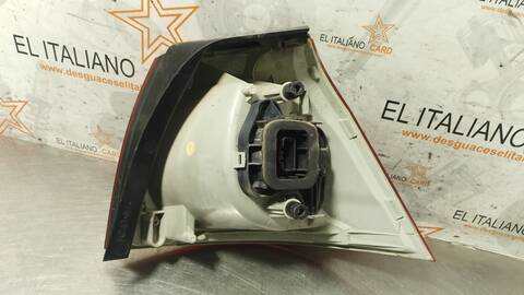 Foto 3ª: Piloto Trasero Izquierdo Volkswagen Golf TRENDLINE BERLINA 105CV 77KW [BKC] (2005)