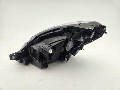 Foto 4ª: Faro Derecho Iveco Daily CABINA DOBLE 35 C... BATALLA 3450 126CV 93KW (2011)