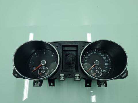 Cuadro de Instrumentos Volkswagen Golf 1.6 TDI DPF 105CV 77KW