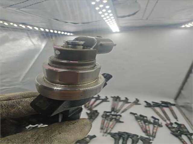 Foto 3ª: Inyectores Opel Astra 1.7 ENERGY [1.7 LTR. - 81 KW 16V CDTI] [Z17DTR]