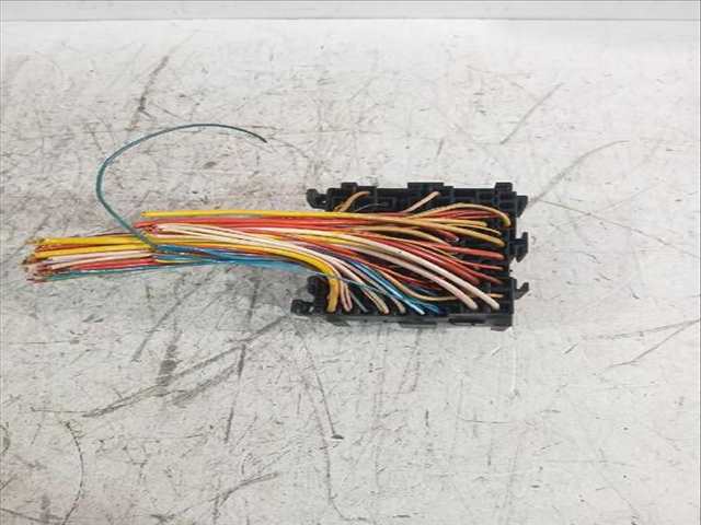 Foto 3ª: Caja Reles Fusibles Dacia Sandero 1.5 DCI 90CV [K9K 612 K9K 626] (2012)