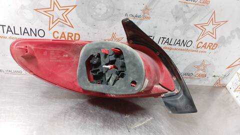 Foto 4ª: Piloto Trasero Derecho Peugeot 206 BASICO 68CV 50KW [8HZDV4TD] (2009)