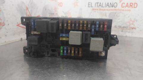 Caja Reles Fusibles Mercedes Clase E 180 E 220 CDI 211.006) BERLINA 150CV 110KW