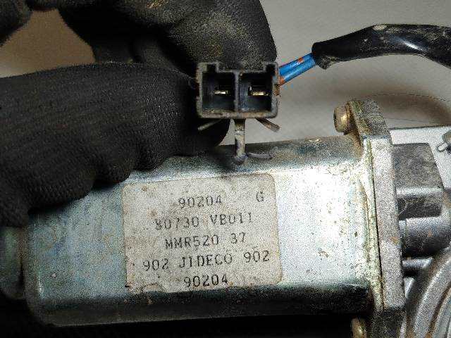 Foto 3ª: Elevalunas Eléctrico Delantero Derecho Nissan Patrol 2.8 TD Y61 TD6 [RD28ETI] (1999)