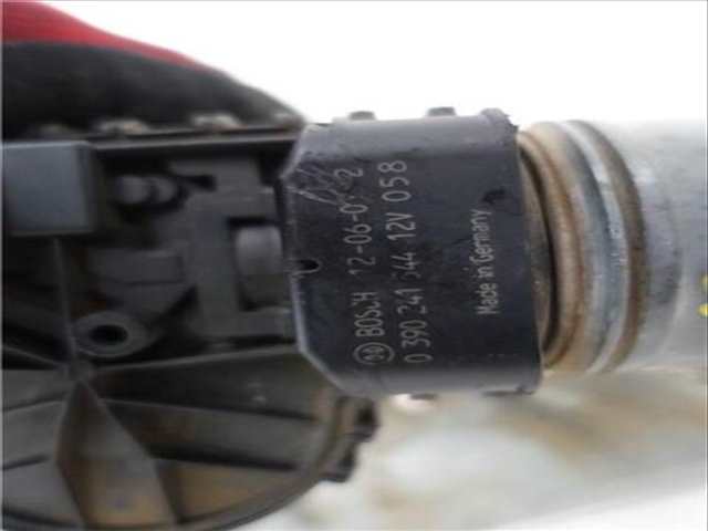 Foto 3ª: Motor Limpia Delantero Dacia Duster 1.5 AMBIANCE 4X2 110CV 81KW [K9K 898] (2012)