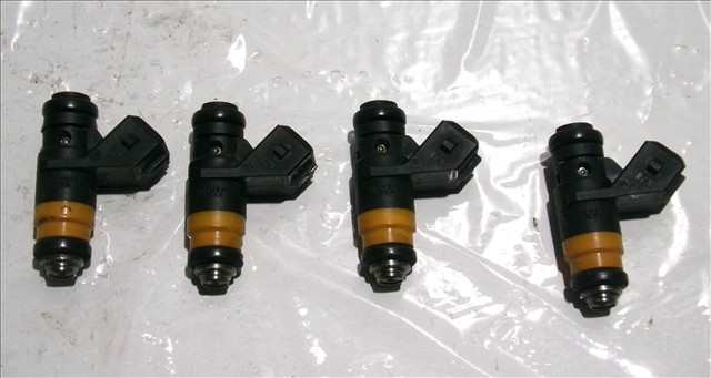 Foto 2ª: Inyectores Renault Megane 1.6 G COUPE 1999-2002 [K4MA7] (2001)