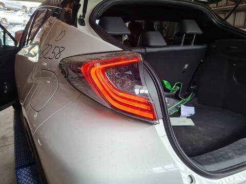 Foto 4ª: Piloto Trasero Izquierdo Toyota CHR HYBRID DYNAMIC PLUS 122CV [2ZR] (2019)